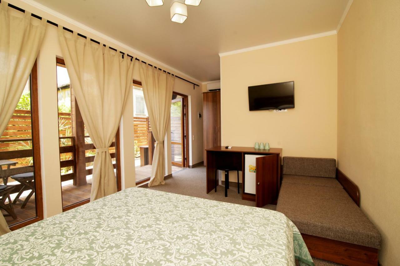 Отель 14 Gagra Exterior photo